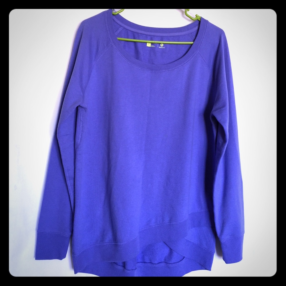 EUC Xersion Hi Lo Relaxed Fit Sweatshirt